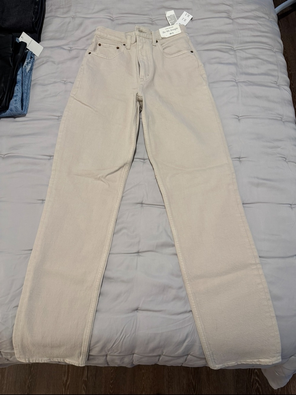 NWT — Abercrombie & Fitch High-Rise Straight Jeans in Light Beige